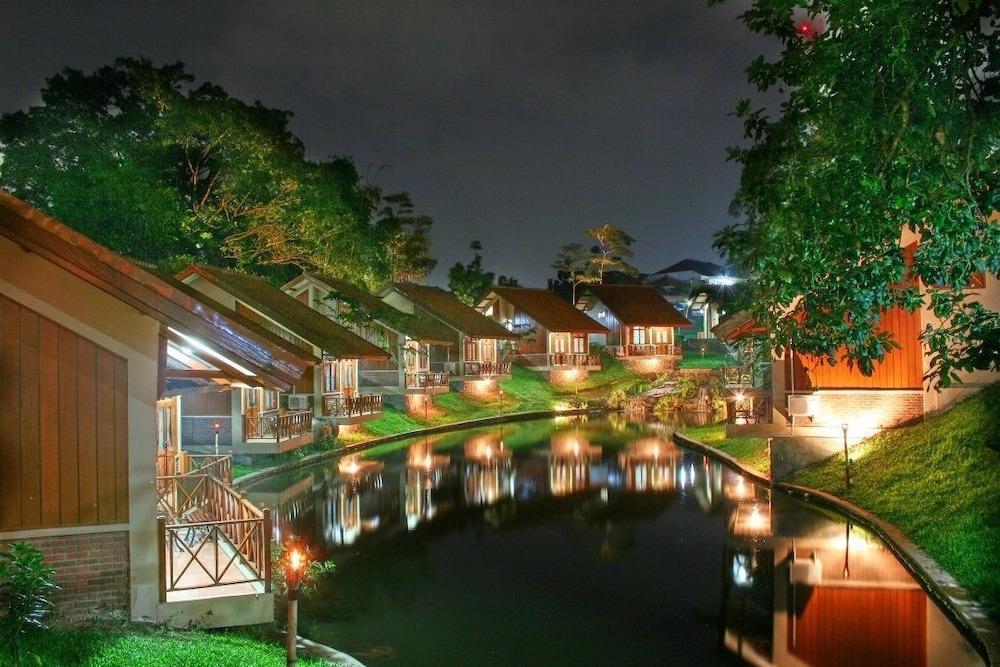 Ahadiat Hotel & Bungalow Bandung Exterior foto