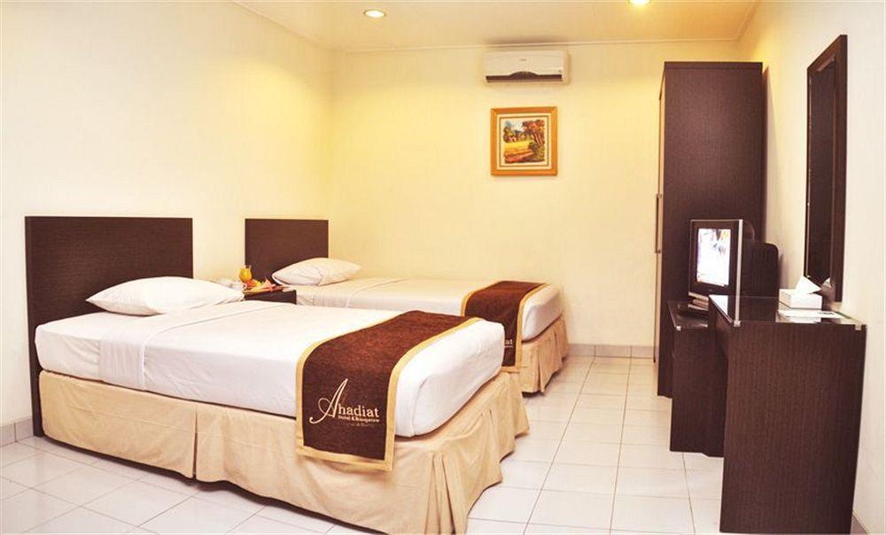 Ahadiat Hotel & Bungalow Bandung Exterior foto