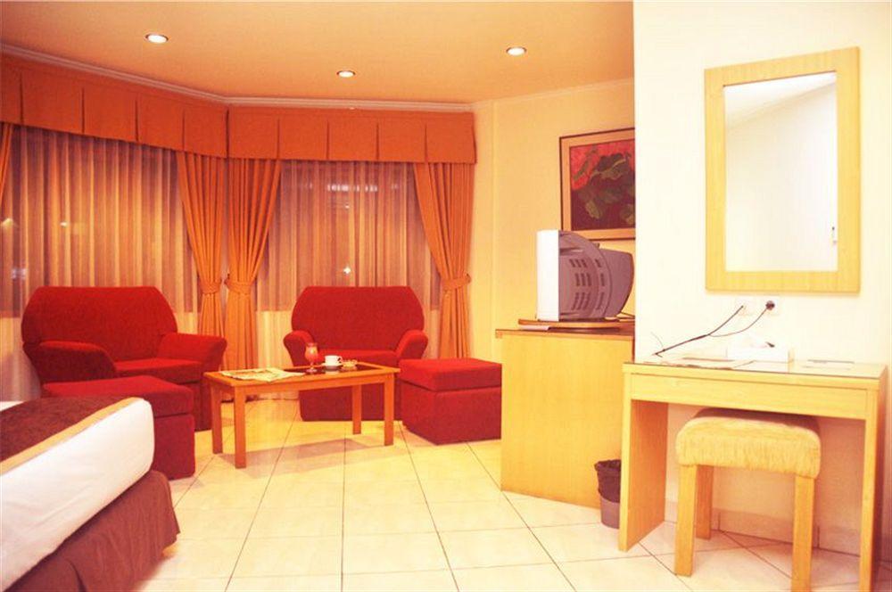 Ahadiat Hotel & Bungalow Bandung Exterior foto