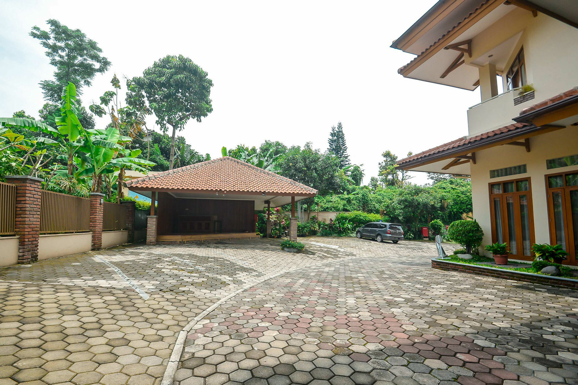 Ahadiat Hotel & Bungalow Bandung Exterior foto